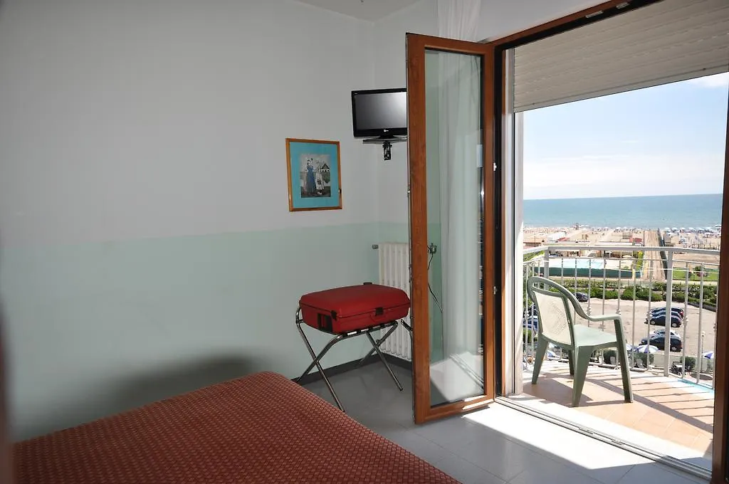 Hotel Real Sottomarina 3*,  Italy