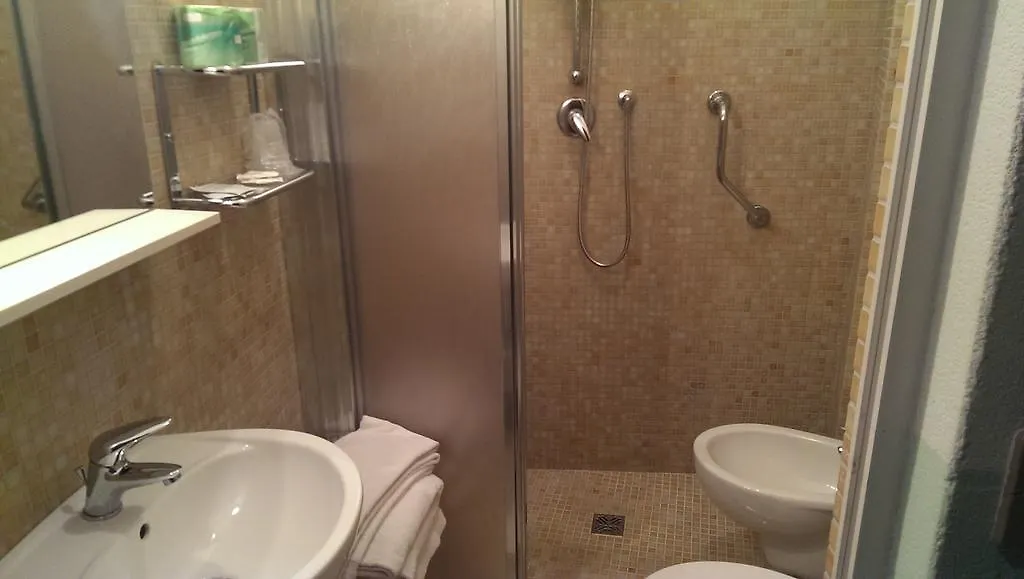 Hotel Real Sottomarina 3*,  Italy