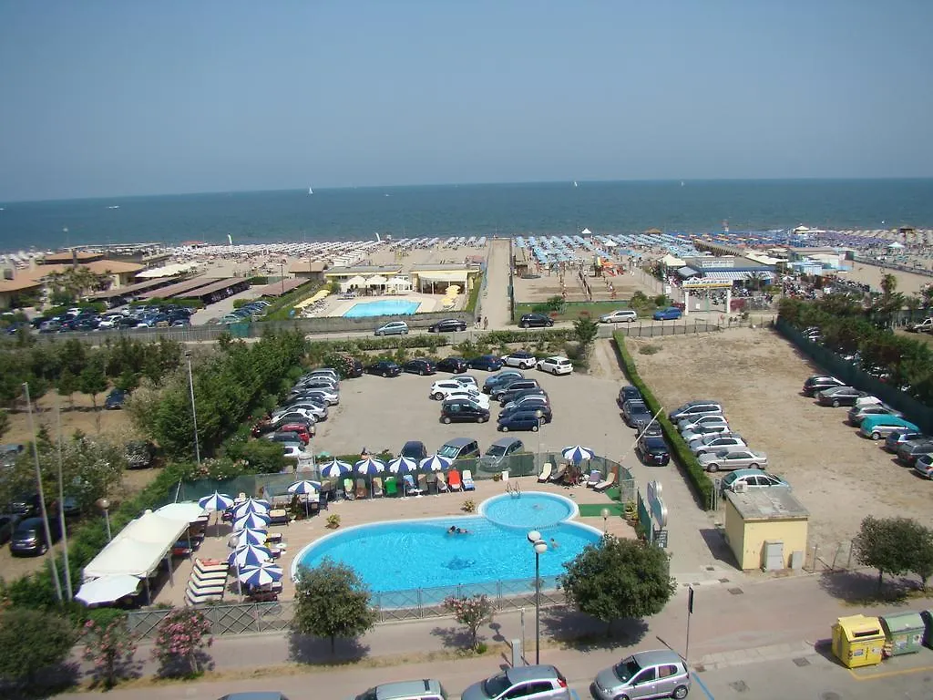 Hotel Real Sottomarina 3*,  Italy